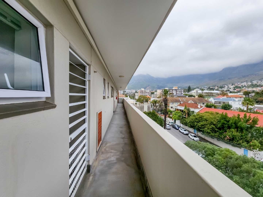 To Let 1 Bedroom Property for Rent in Gardens Western Cape